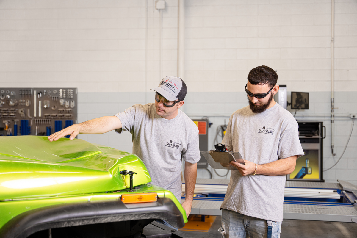 Collision repair contact topic for accident damage